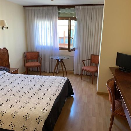 Hotel Unzaga Plaza Éibar المظهر الخارجي الصورة