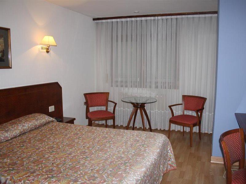 Hotel Unzaga Plaza Éibar المظهر الخارجي الصورة