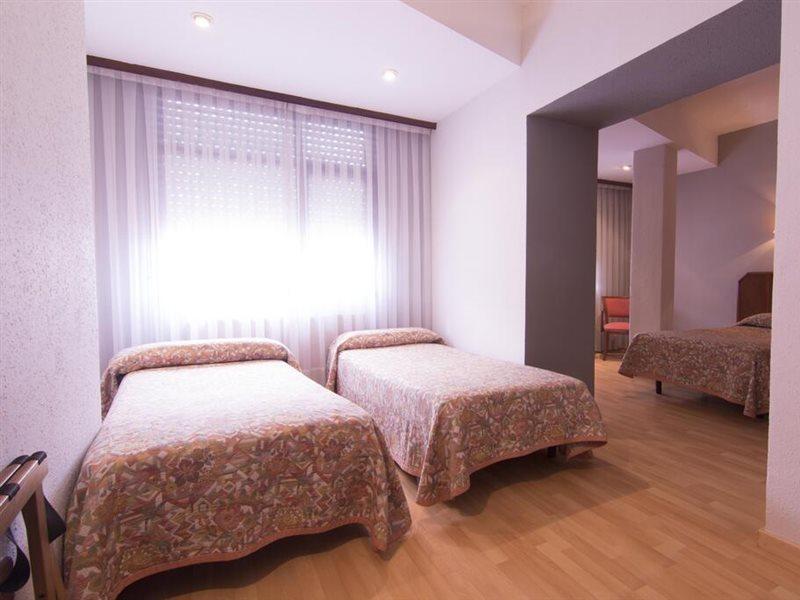 Hotel Unzaga Plaza Éibar المظهر الخارجي الصورة