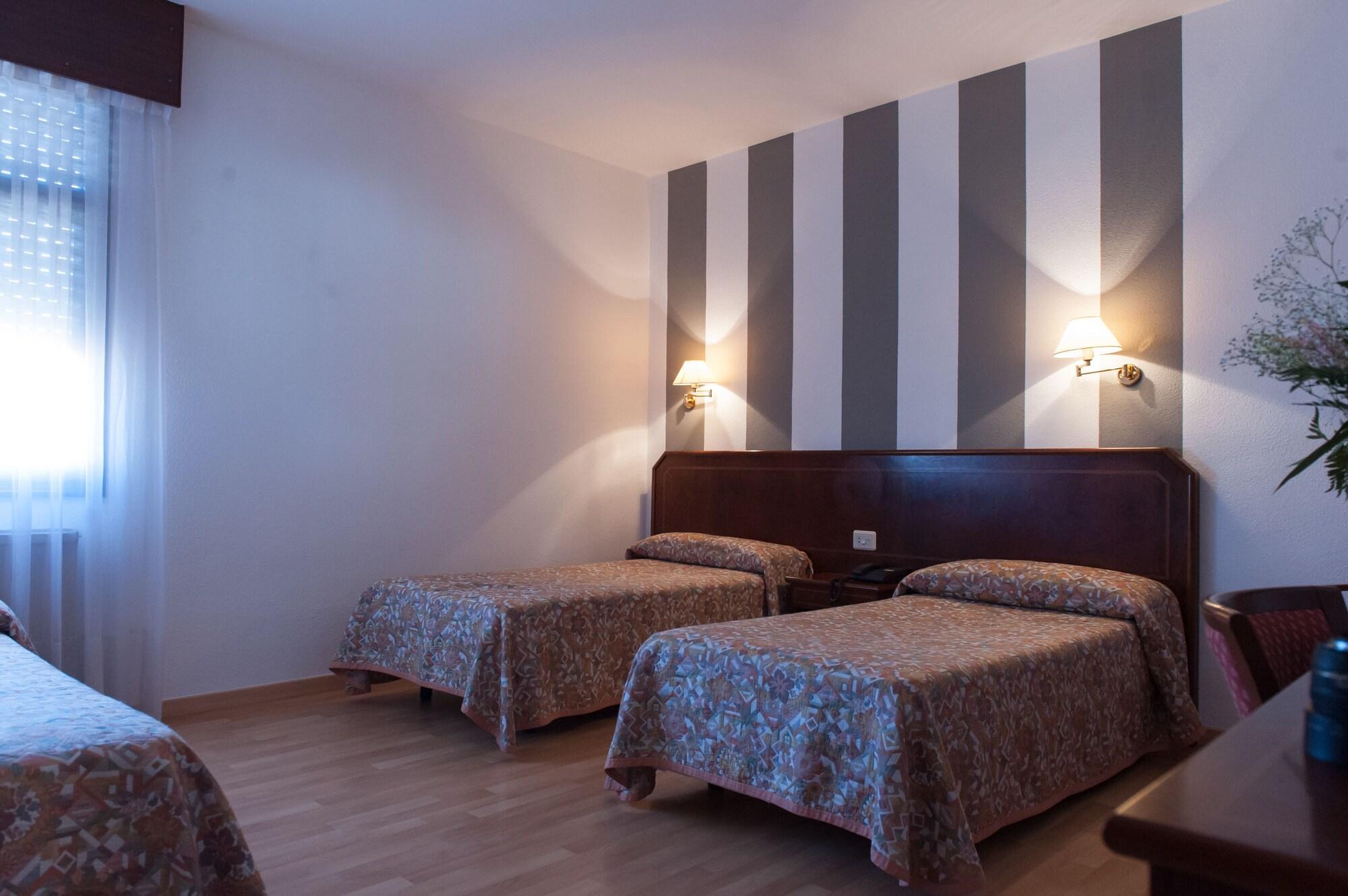 Hotel Unzaga Plaza Éibar المظهر الخارجي الصورة