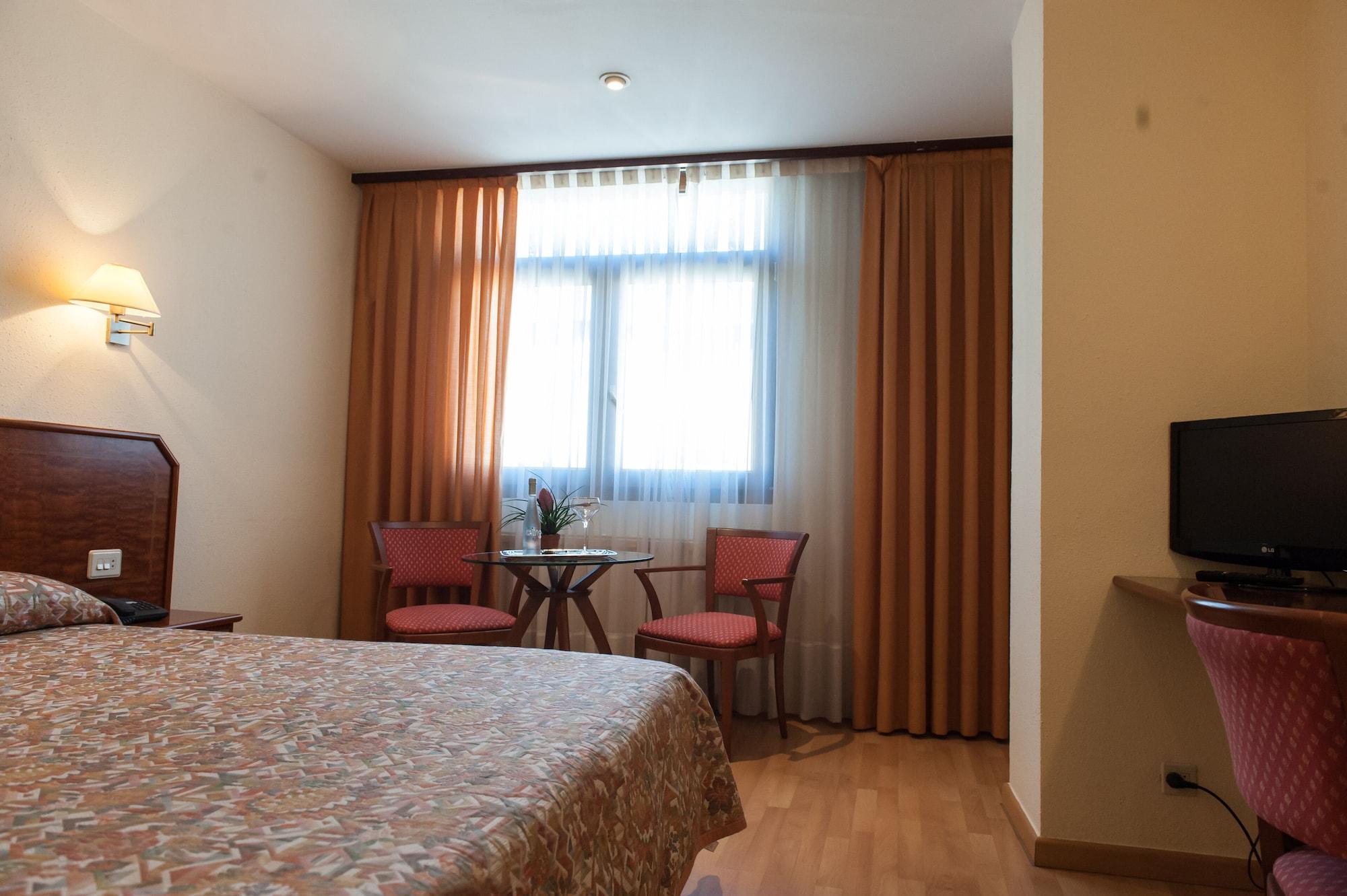Hotel Unzaga Plaza Éibar المظهر الخارجي الصورة