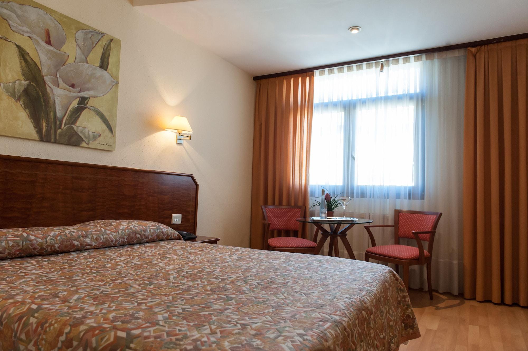 Hotel Unzaga Plaza Éibar المظهر الخارجي الصورة