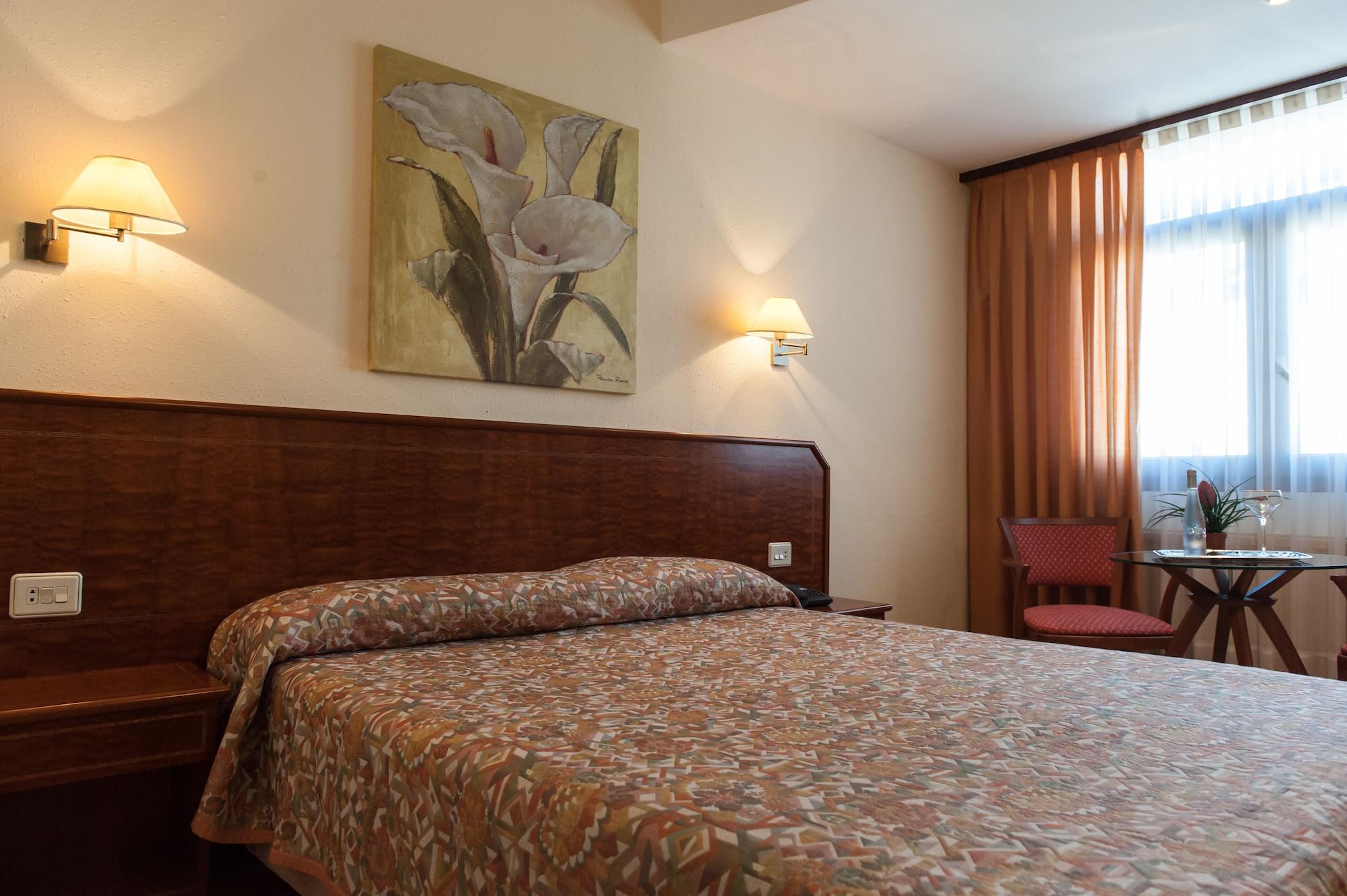 Hotel Unzaga Plaza Éibar المظهر الخارجي الصورة