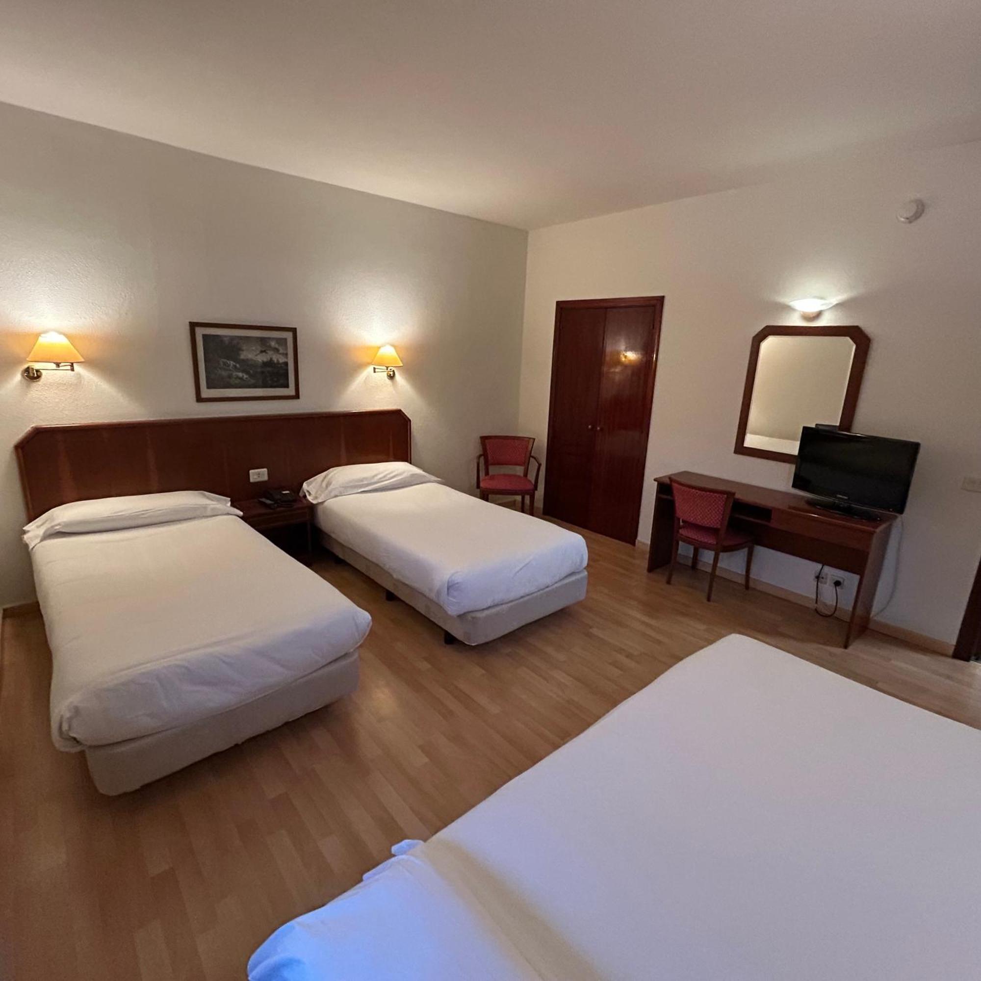 Hotel Unzaga Plaza Éibar المظهر الخارجي الصورة
