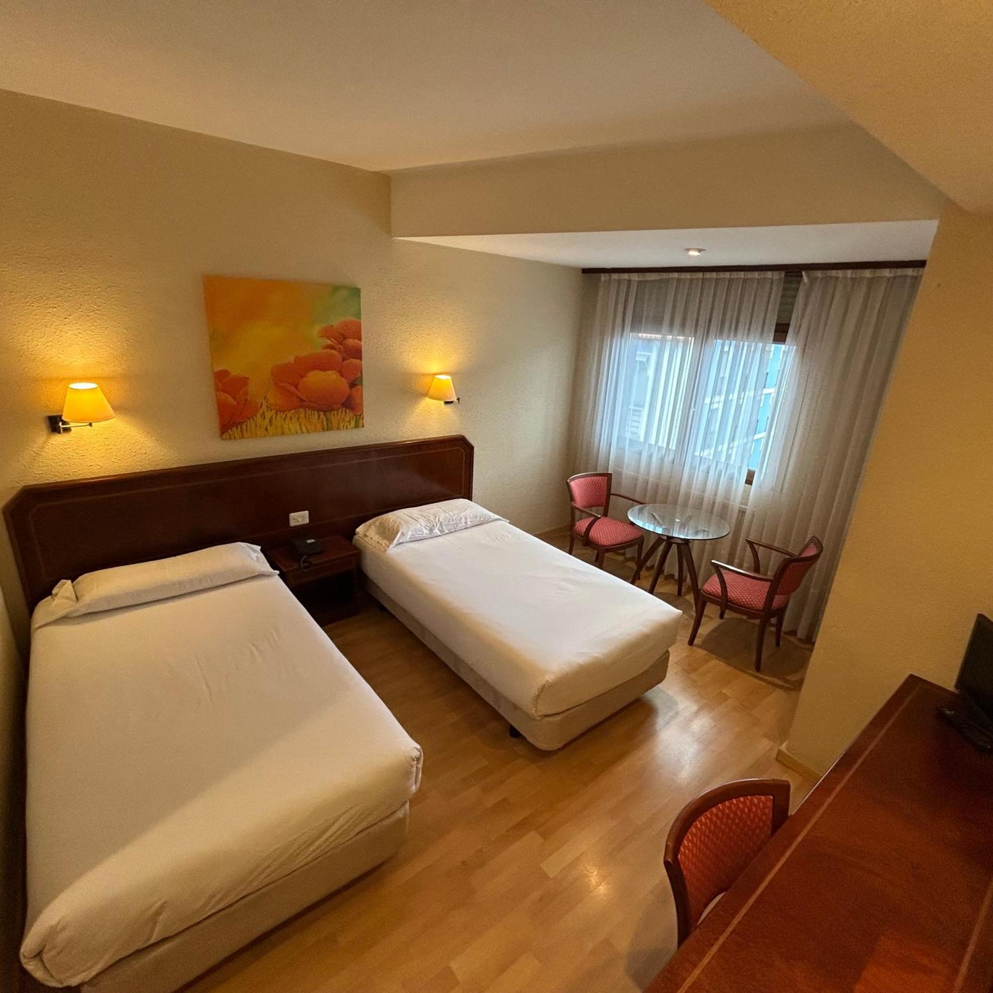 Hotel Unzaga Plaza Éibar المظهر الخارجي الصورة